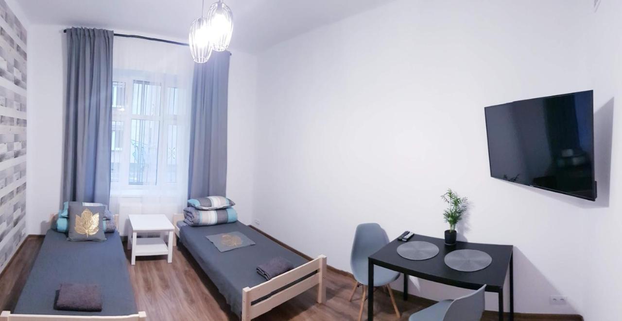 Guest Room Rowna Κίελτσε Εξωτερικό φωτογραφία