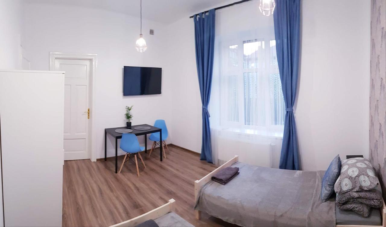 Guest Room Rowna Κίελτσε Εξωτερικό φωτογραφία